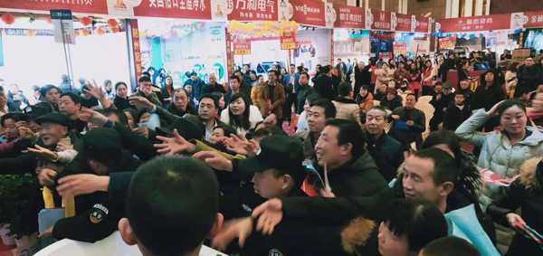法瑞集成灶開門紅黃石站，嗨翻全場！