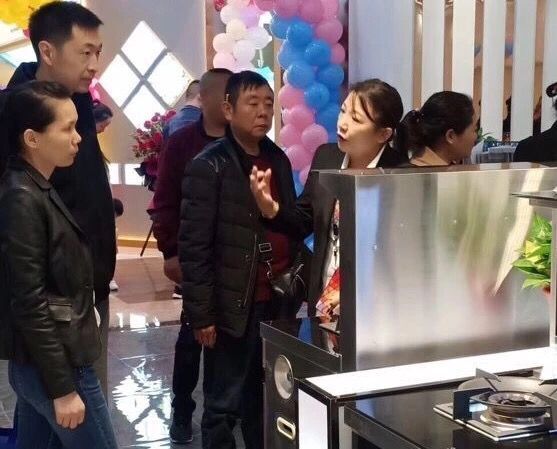 法瑞集成灶強(qiáng)勢入駐紅星美凱龍，安徽阜陽二店盛裝開業(yè)！